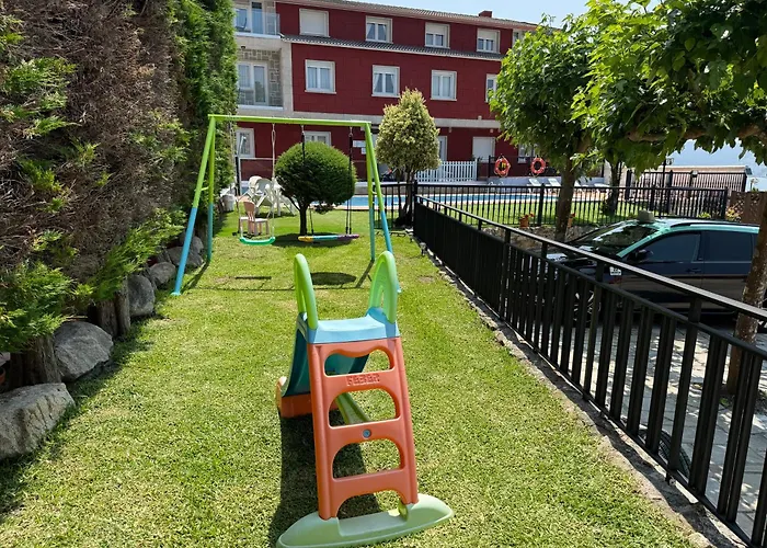 Apartamentos Sinas Playa
